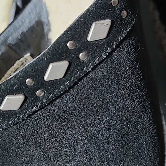 UGG LEATHER SHEEPSKIN STUDDED HEEL CLOGS - Picture 4 of 12